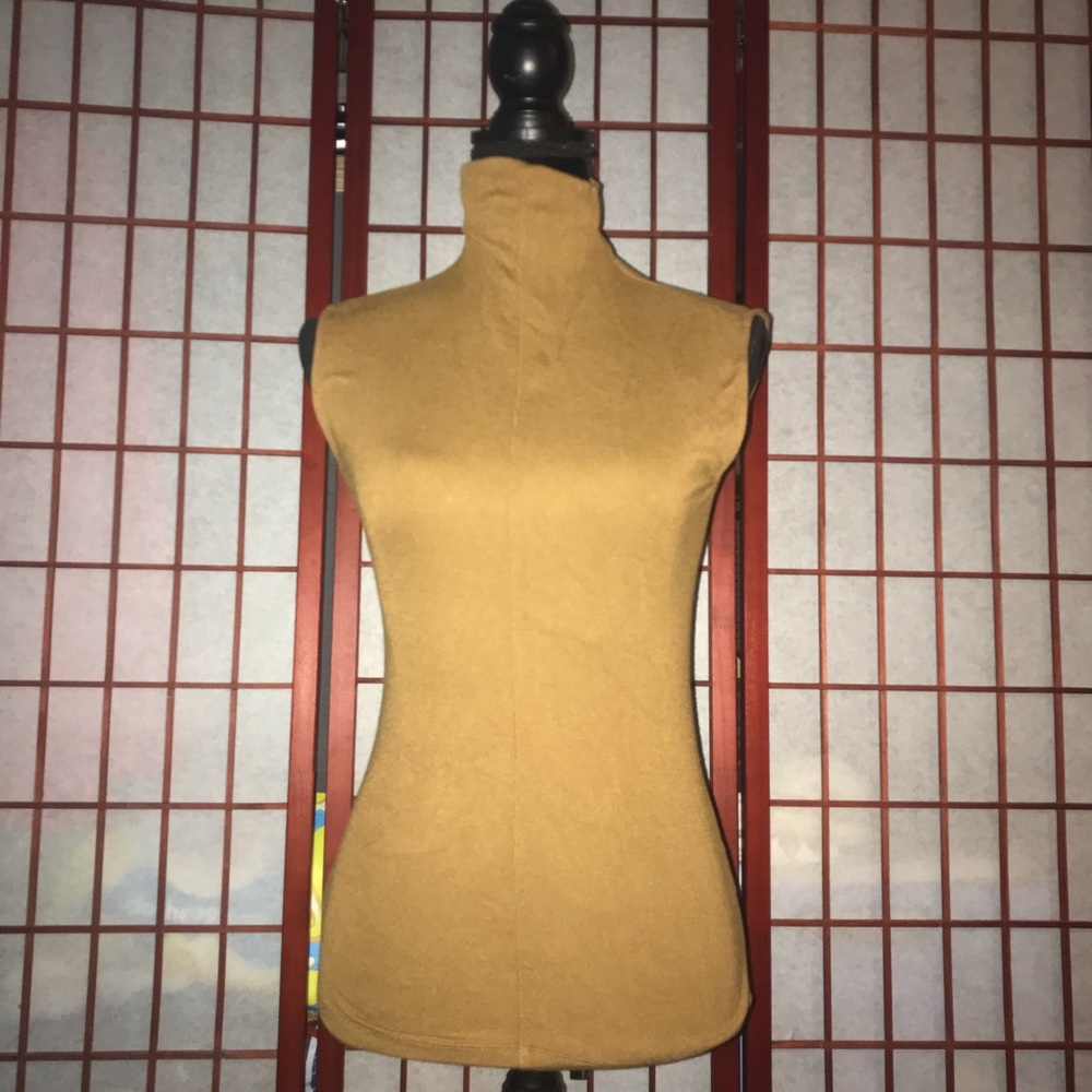 Babaton XXS Tan Sleeveless Top